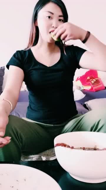 娱乐吃瓜酱戴上了手铐,揭秘幕后真相